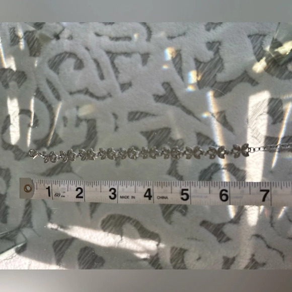 Silver leaf pearl bracelet - Picture 2 of 2